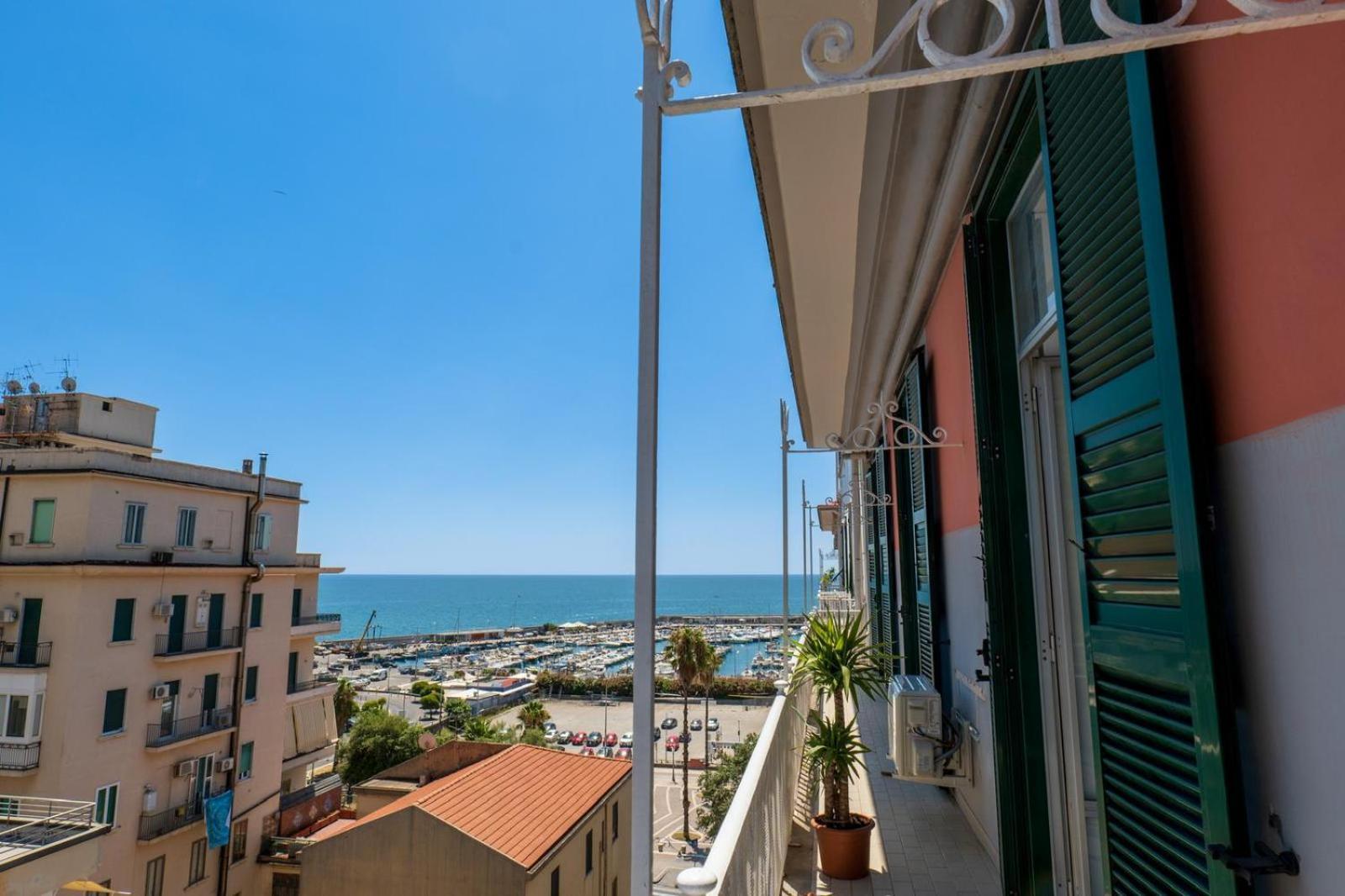 Palazzo Galeoni Luxury Suites Salerno Exterior foto