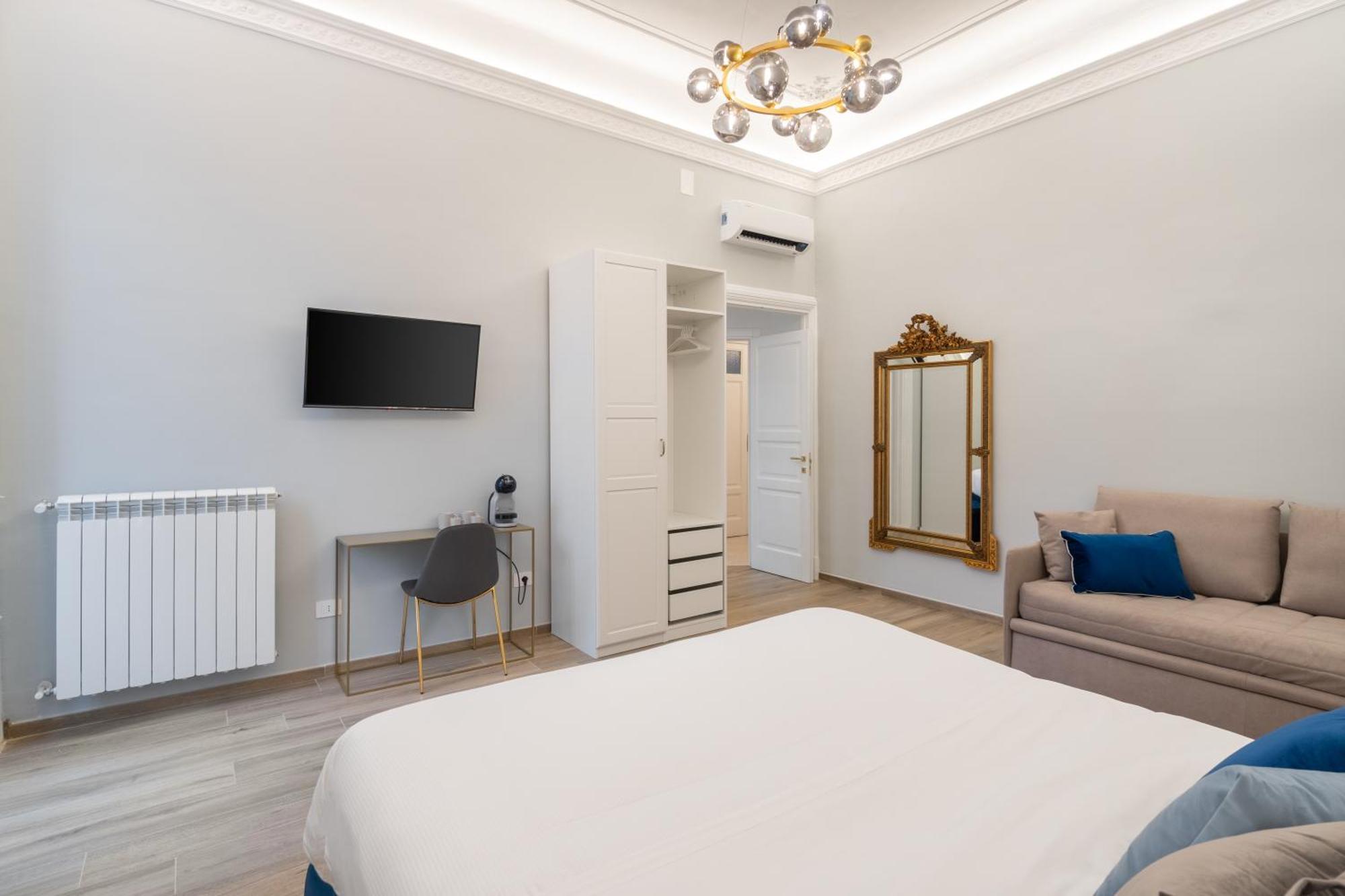 Palazzo Galeoni Luxury Suites Salerno Exterior foto