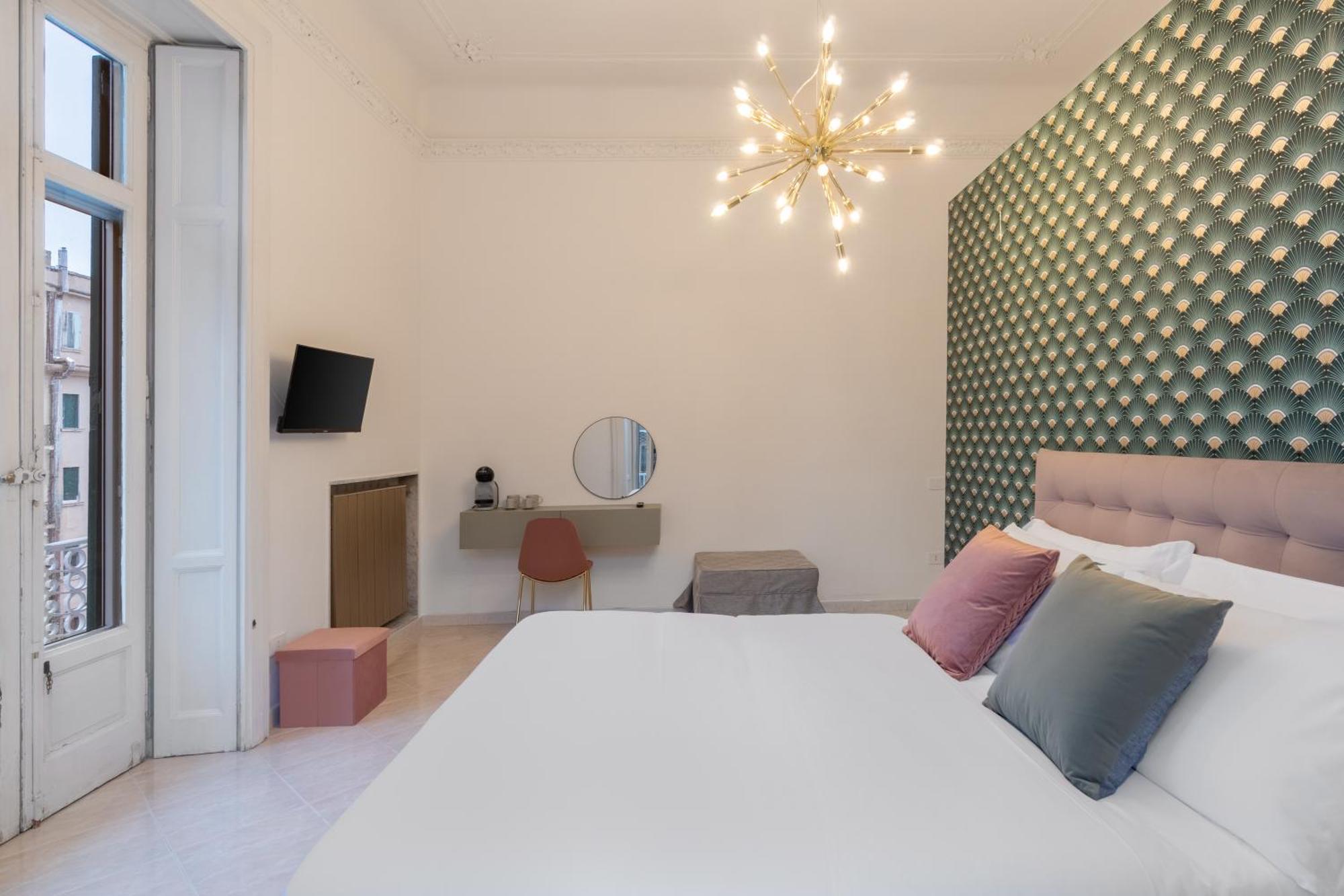 Palazzo Galeoni Luxury Suites Salerno Exterior foto